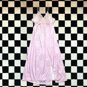 1960s Vintage Pink Maxi Slip L